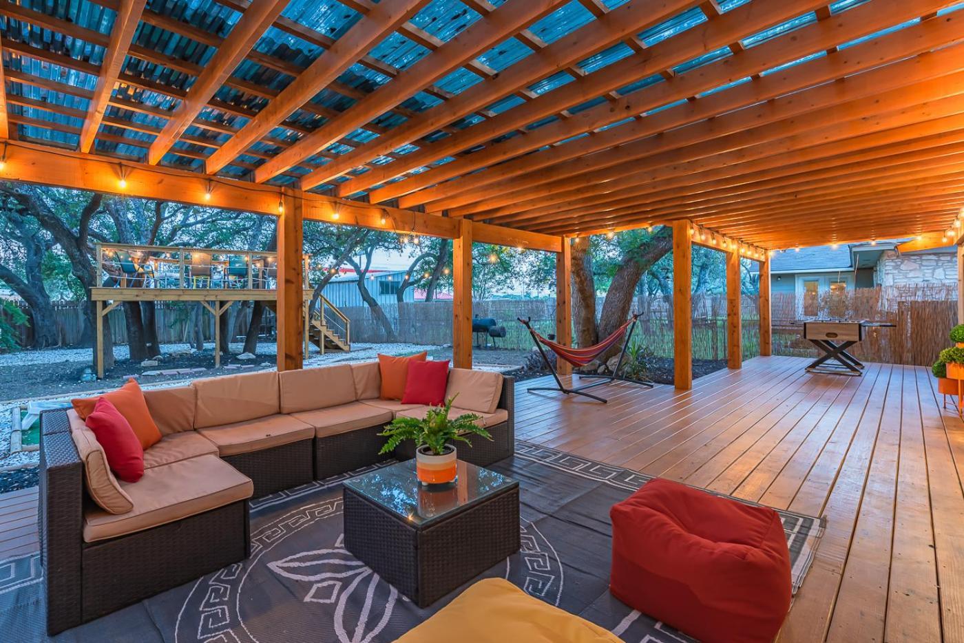 Luxurious Home With Hot Tub & Tree Deck By 6Flags 샌안토니오 외부 사진