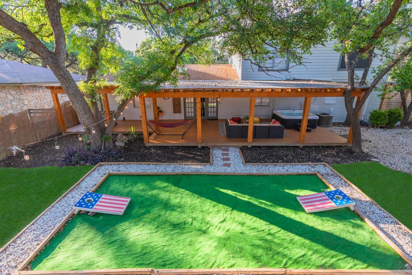 Luxurious Home With Hot Tub & Tree Deck By 6Flags 샌안토니오 외부 사진