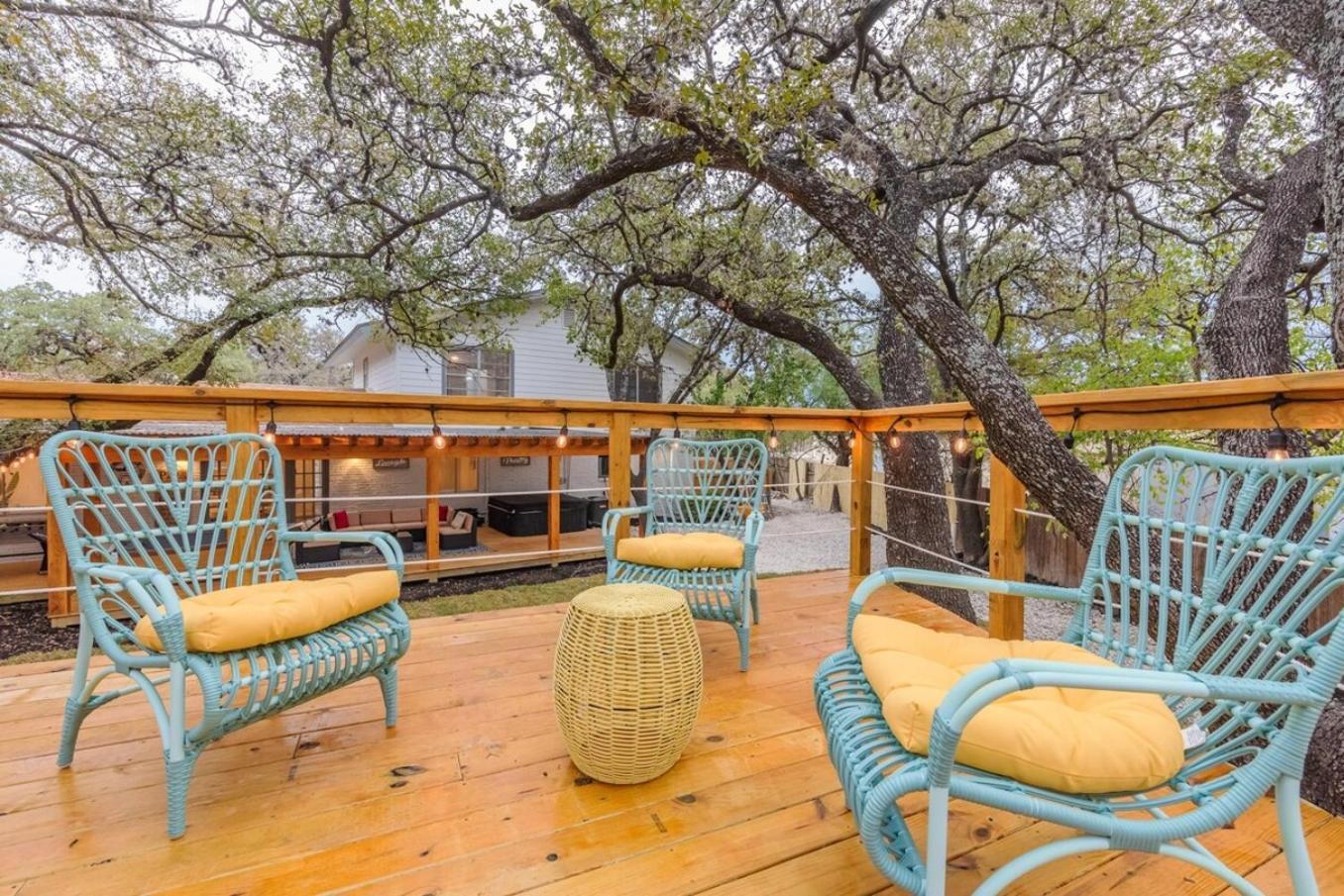 Luxurious Home With Hot Tub & Tree Deck By 6Flags 샌안토니오 외부 사진