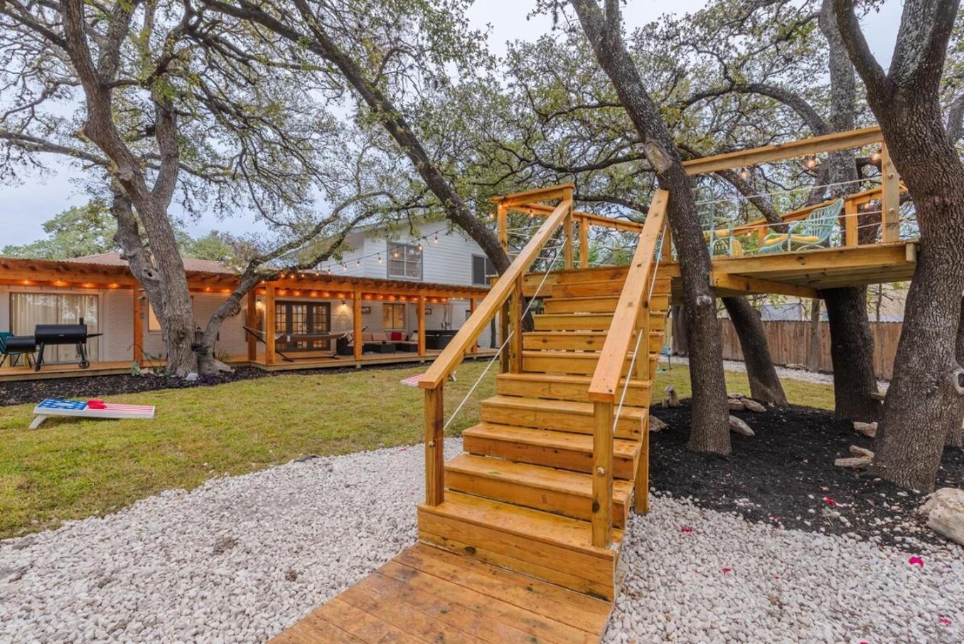Luxurious Home With Hot Tub & Tree Deck By 6Flags 샌안토니오 외부 사진